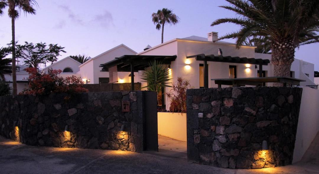 Bungalow Goa Pool View, Playa Roca Residence Sea Front Access - Free Ac - Wifi Коста-Тегисе Экстерьер фото